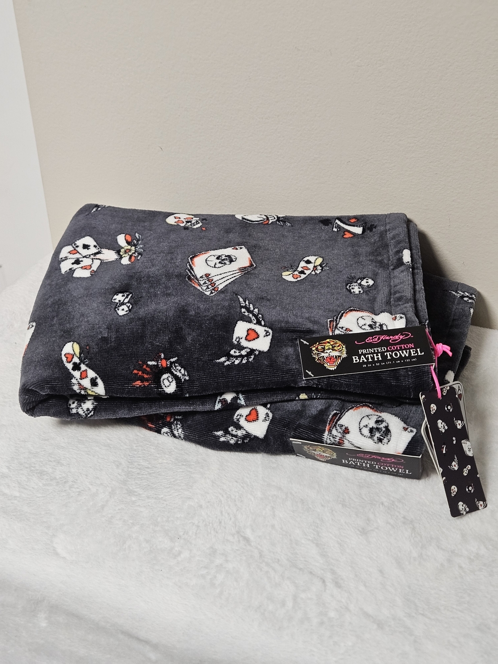 Ed Hardy TWO Bath Towels Cards Skulls Dice Edgy Starement Black Grey